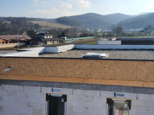 Realizácia strechy od základu po štrkový zásyp